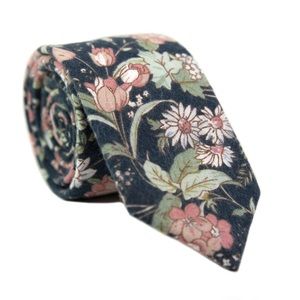 Floral tie